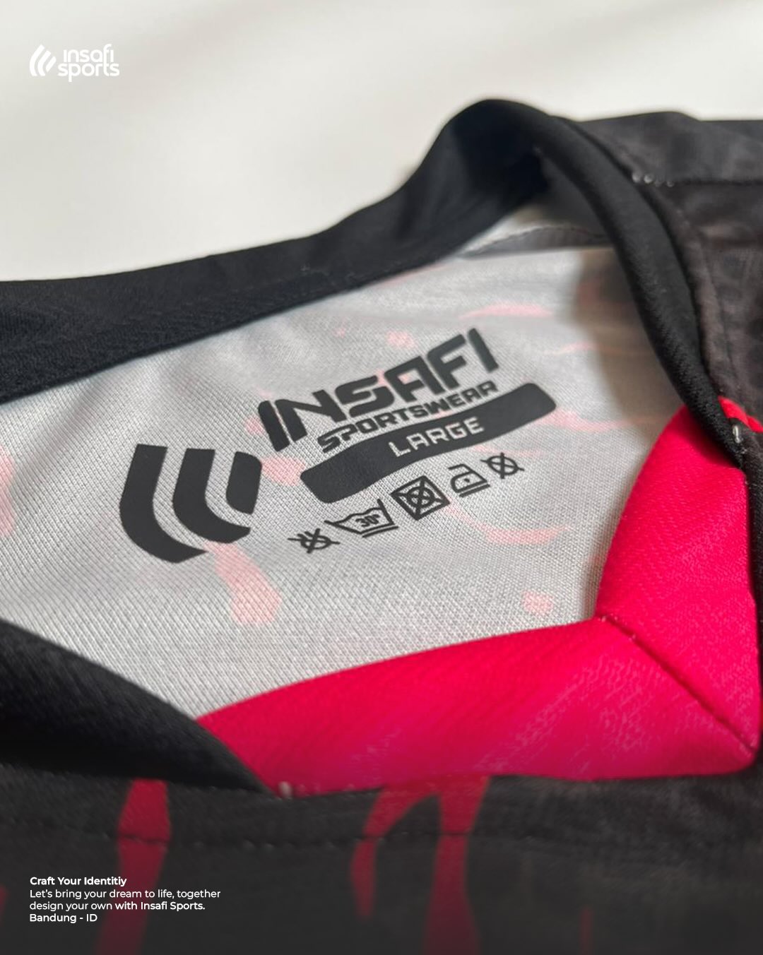 Scarlet Detail